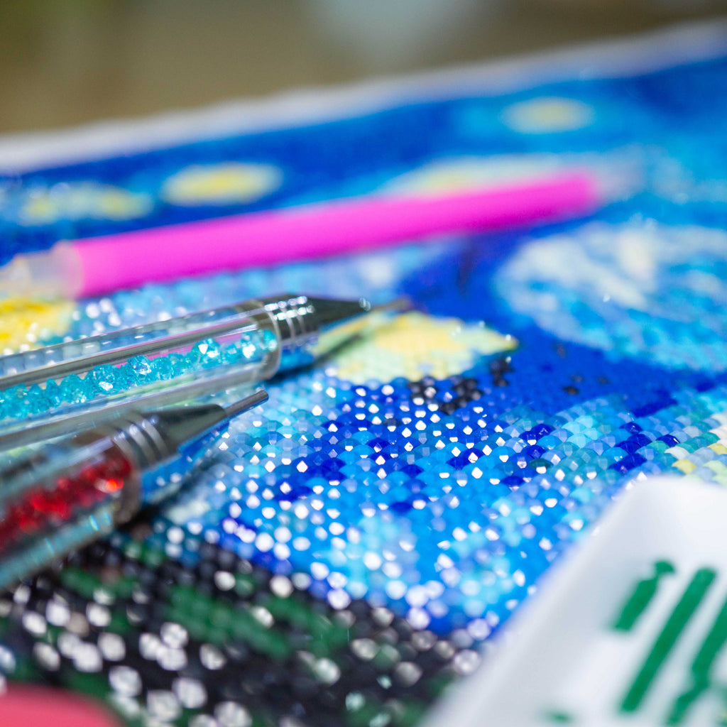 Vibrant Custom Paint With Diamonds Photo in HD Vibrant Custom Paint With Diamonds Photo in HD